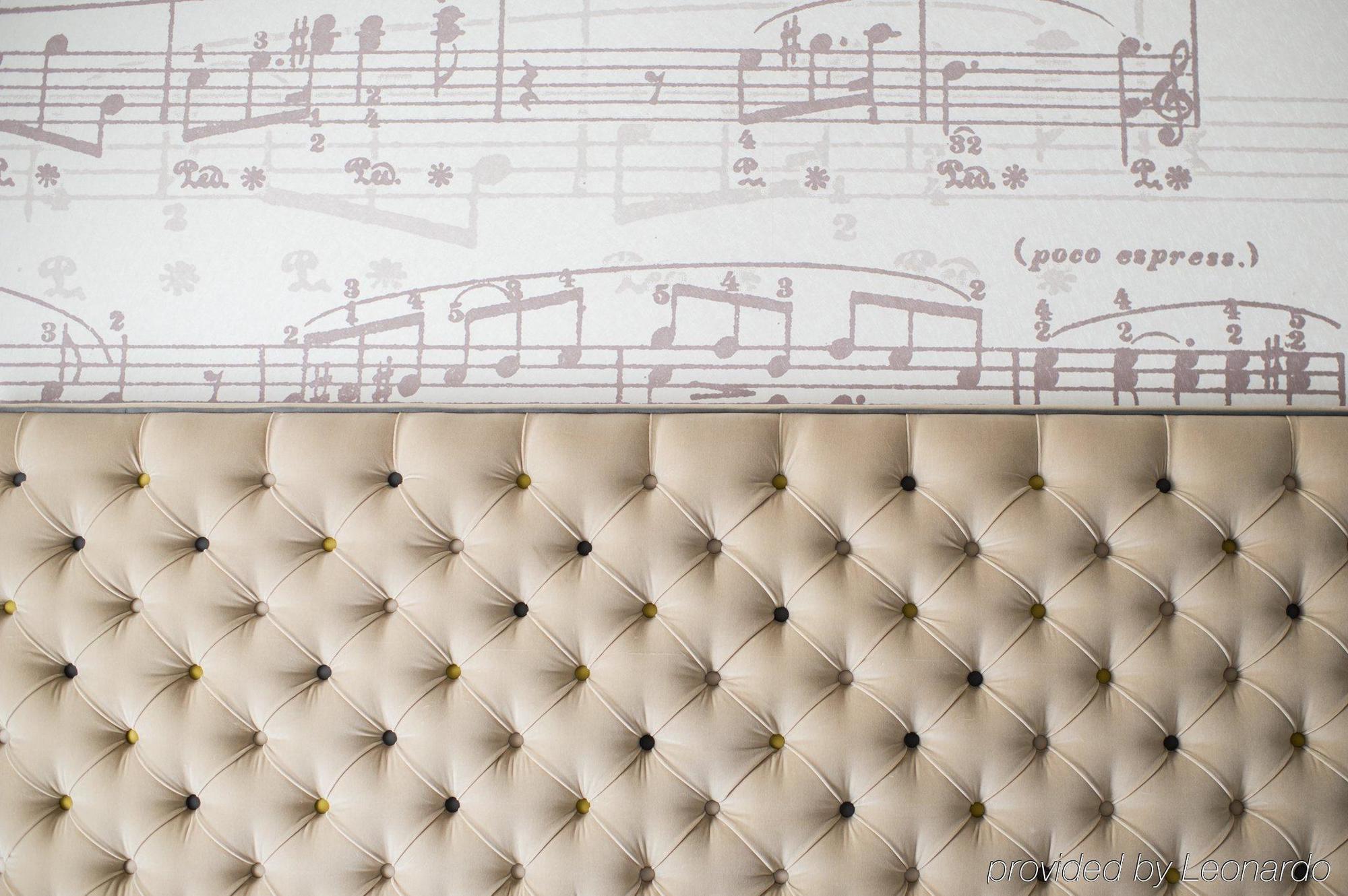The Ampersand Hotel - Small Luxury Hotels Of The World London Kültér fotó A tufted headboard