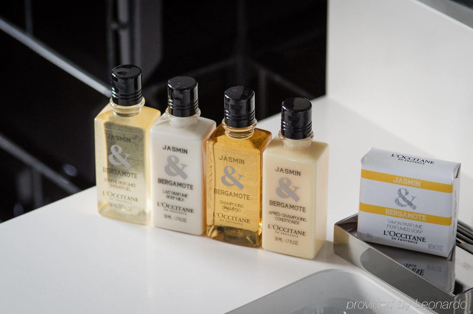 The Ampersand Hotel - Small Luxury Hotels Of The World London Kültér fotó L'OCCITANE products